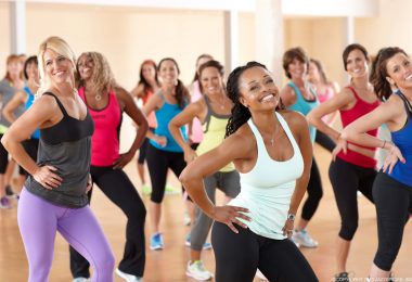 Cours collectifs : Low Impact Aerobic et Body Jam pour faire du cardio !